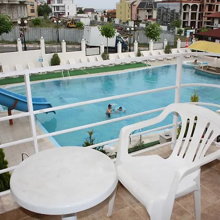 Family Santorini Hotel Sveti Vlas